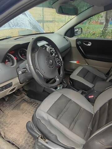 Синий Рено Меган, объемом двигателя 1.6 л и пробегом 217 тыс. км за 5000 $, фото 4 на Automoto.ua