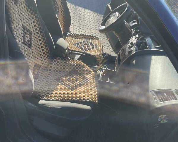 Синий Рено Меган, объемом двигателя 1.6 л и пробегом 270 тыс. км за 4500 $, фото 8 на Automoto.ua