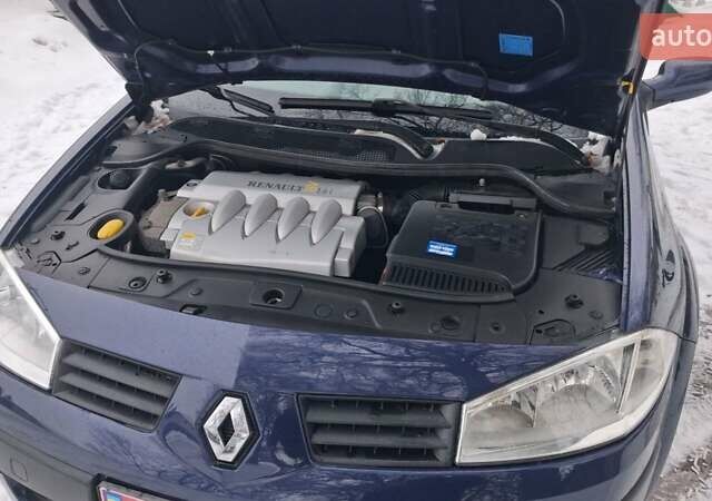 Синий Рено Меган, объемом двигателя 1.6 л и пробегом 193 тыс. км за 4499 $, фото 15 на Automoto.ua