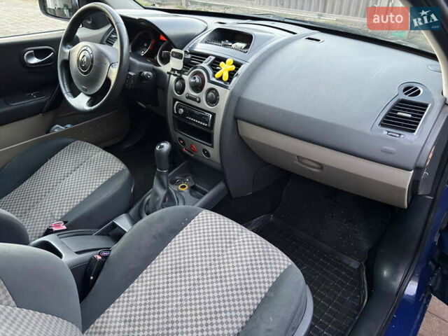 Синій Рено Меган, об'ємом двигуна 1.6 л та пробігом 261 тис. км за 4300 $, фото 8 на Automoto.ua