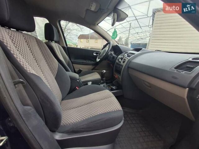 Синий Рено Меган, объемом двигателя 1.6 л и пробегом 198 тыс. км за 4599 $, фото 14 на Automoto.ua