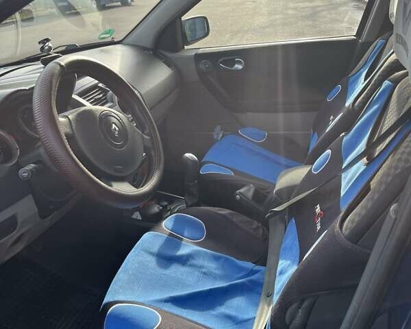 Синий Рено Меган, объемом двигателя 1.6 л и пробегом 166 тыс. км за 4500 $, фото 3 на Automoto.ua