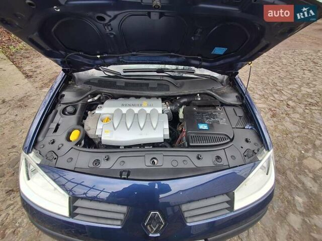 Синий Рено Меган, объемом двигателя 1.6 л и пробегом 198 тыс. км за 4599 $, фото 19 на Automoto.ua