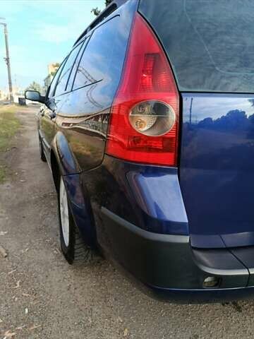 Синий Рено Меган, объемом двигателя 1.6 л и пробегом 250 тыс. км за 4000 $, фото 2 на Automoto.ua