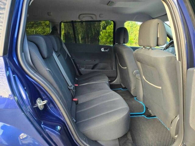 Синий Рено Меган, объемом двигателя 1.6 л и пробегом 267 тыс. км за 4499 $, фото 11 на Automoto.ua