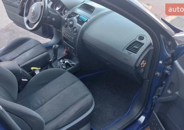 Синий Рено Меган, объемом двигателя 1.46 л и пробегом 282 тыс. км за 4500 $, фото 11 на Automoto.ua