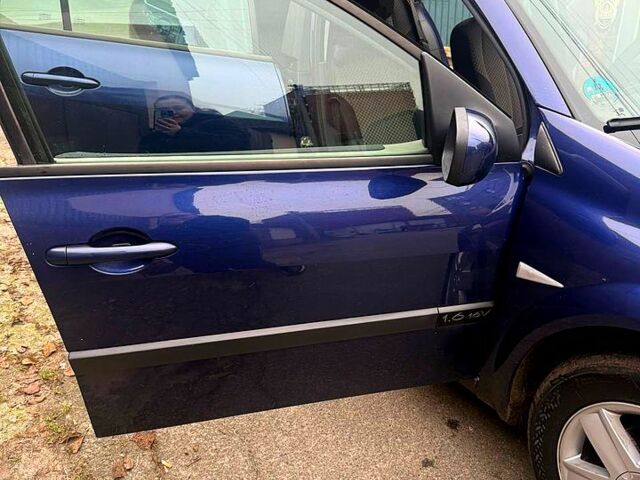 Синій Рено Меган, об'ємом двигуна 1.6 л та пробігом 277 тис. км за 6000 $, фото 10 на Automoto.ua