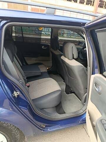 Синий Рено Меган, объемом двигателя 1.6 л и пробегом 250 тыс. км за 4000 $, фото 16 на Automoto.ua