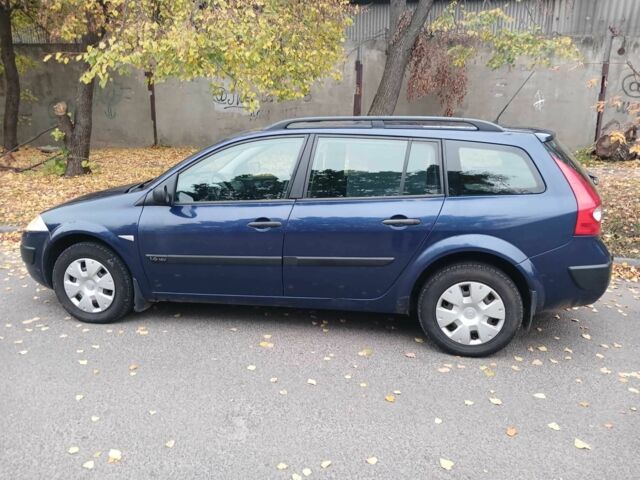 Рено Меган 2004 у Харкові на Automoto.ua Синій Рено Меган, об'ємом двигуна 1.6 л та пробігом 377 тис. км за 4300 $, фото 3 на Automoto.ua