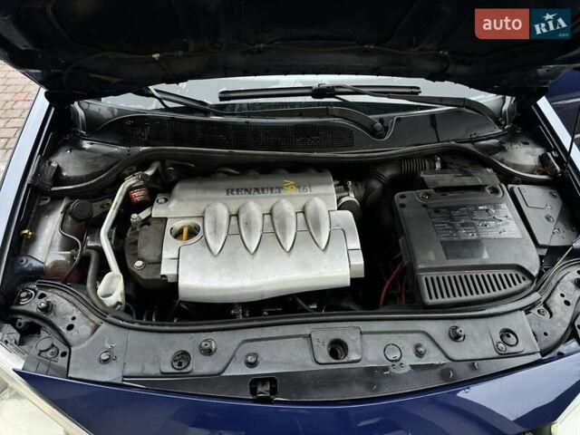 Синій Рено Меган, об'ємом двигуна 1.6 л та пробігом 261 тис. км за 4300 $, фото 9 на Automoto.ua