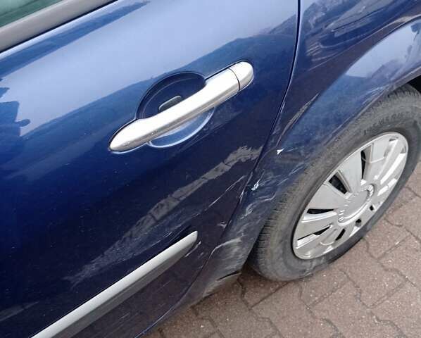 Синій Рено Меган, об'ємом двигуна 1.6 л та пробігом 220 тис. км за 4000 $, фото 4 на Automoto.ua