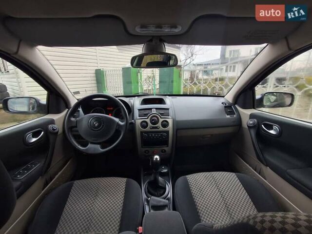 Синий Рено Меган, объемом двигателя 1.6 л и пробегом 198 тыс. км за 4599 $, фото 12 на Automoto.ua