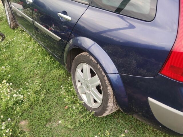 Рено Меган 2004 у Києві на Automoto.ua Синій Рено Меган, об'ємом двигуна 0 л та пробігом 302 тис. км за 4500 $, фото 3 на Automoto.ua