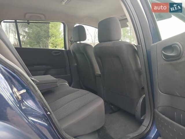 Синий Рено Меган, объемом двигателя 1.6 л и пробегом 377 тыс. км за 3950 $, фото 12 на Automoto.ua