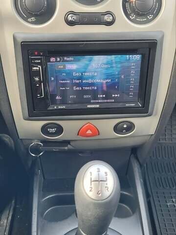 Синий Рено Меган, объемом двигателя 1.6 л и пробегом 183 тыс. км за 4850 $, фото 1 на Automoto.ua