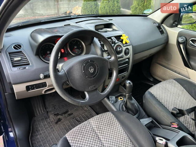 Синій Рено Меган, об'ємом двигуна 1.6 л та пробігом 261 тис. км за 4300 $, фото 6 на Automoto.ua