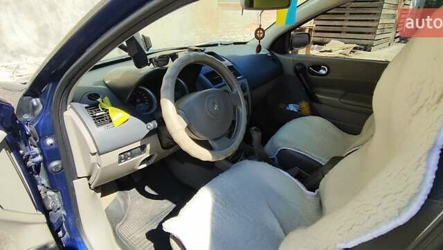 Синий Рено Меган, объемом двигателя 1.5 л и пробегом 330 тыс. км за 5500 $, фото 5 на Automoto.ua