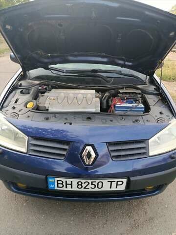 Синий Рено Меган, объемом двигателя 1.6 л и пробегом 250 тыс. км за 4000 $, фото 25 на Automoto.ua