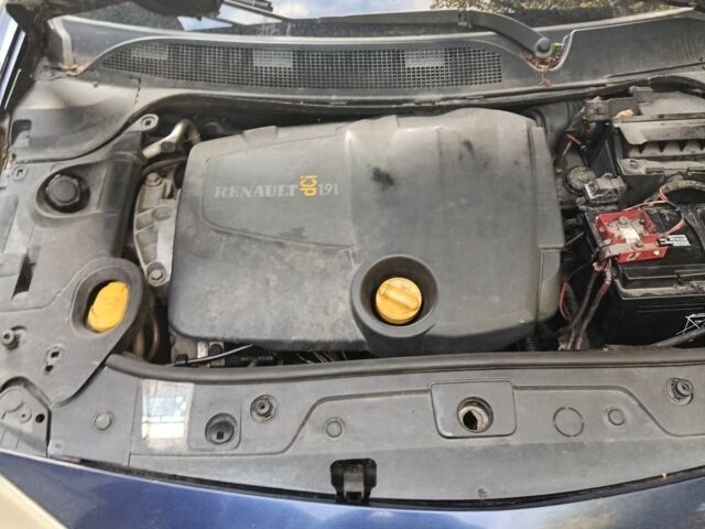 Рено Меган 2004 у Романове на Automoto.ua Синій Рено Меган, об'ємом двигуна 1 л та пробігом 260 тис. км за 4950 $, фото 4 на Automoto.ua