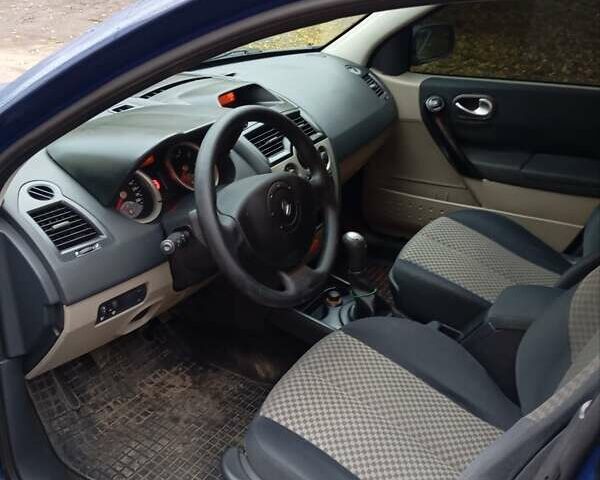 Синій Рено Меган, об'ємом двигуна 1.6 л та пробігом 260 тис. км за 4550 $, фото 15 на Automoto.ua