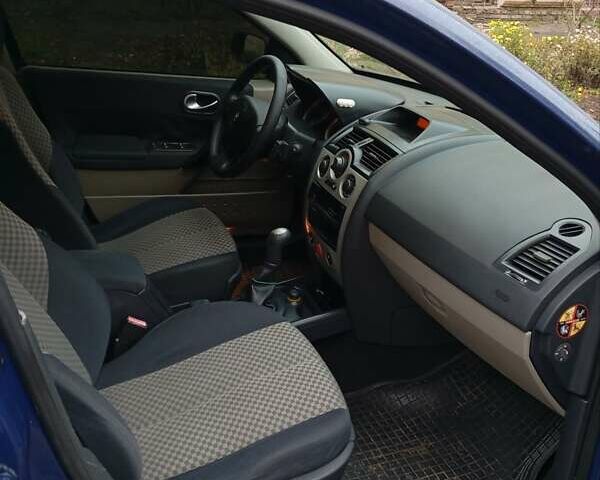 Синій Рено Меган, об'ємом двигуна 1.6 л та пробігом 260 тис. км за 4550 $, фото 10 на Automoto.ua