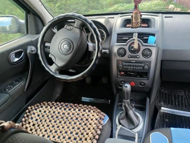 Рено Меган 2004 у Києві на Automoto.ua Синій Рено Меган, об'ємом двигуна 0 л та пробігом 302 тис. км за 4500 $, фото 6 на Automoto.ua