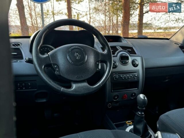 Синій Рено Меган, об'ємом двигуна 1.9 л та пробігом 287 тис. км за 3890 $, фото 67 на Automoto.ua