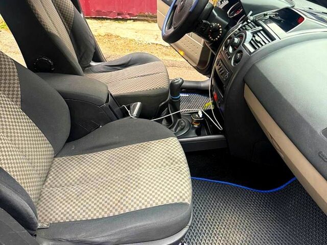 Синій Рено Меган, об'ємом двигуна 1.6 л та пробігом 277 тис. км за 6000 $, фото 8 на Automoto.ua