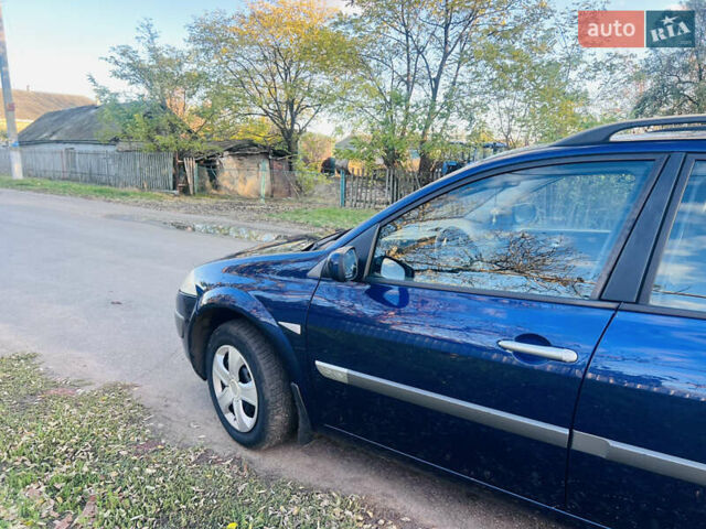 Рено Меган 2004 у Миколаєві на Automoto.ua Синій Рено Меган, об'ємом двигуна 1.6 л та пробігом 220 тис. км за 4400 $, фото 1 на Automoto.ua