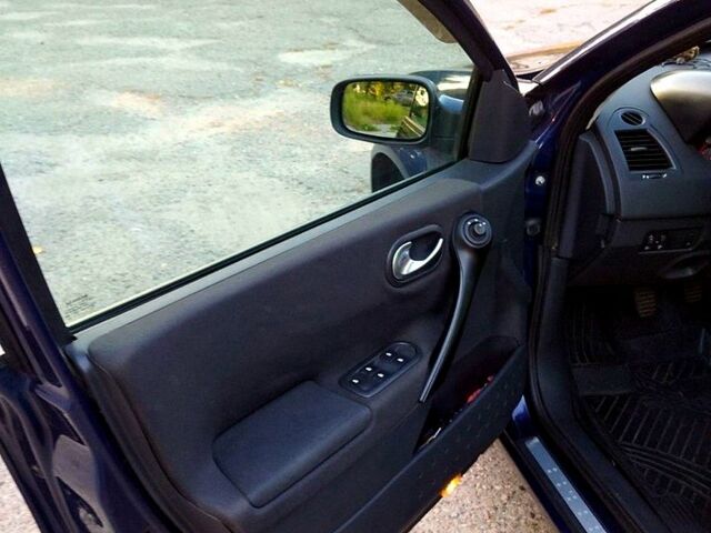 Синій Рено Меган, об'ємом двигуна 1.6 л та пробігом 187 тис. км за 5000 $, фото 8 на Automoto.ua