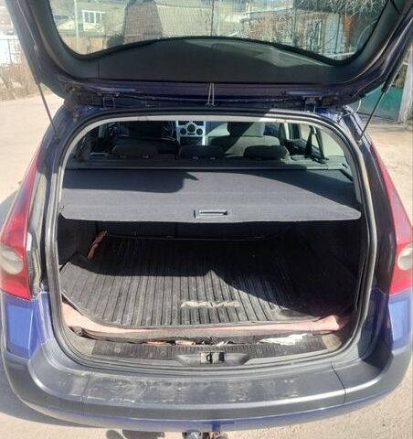 Синий Рено Меган, объемом двигателя 1.46 л и пробегом 270 тыс. км за 3850 $, фото 6 на Automoto.ua