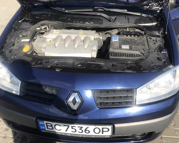 Синий Рено Меган, объемом двигателя 1.6 л и пробегом 250 тыс. км за 5000 $, фото 5 на Automoto.ua