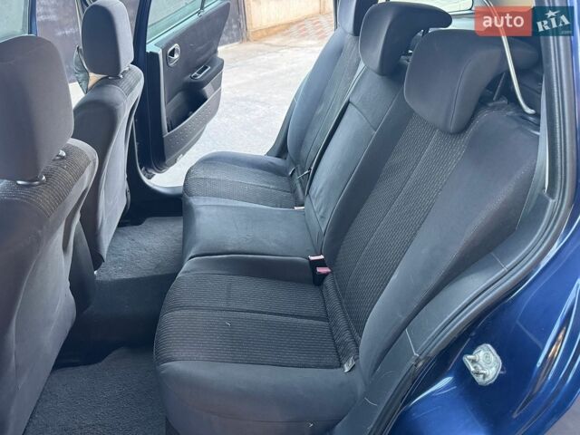 Синий Рено Меган, объемом двигателя 1.9 л и пробегом 257 тыс. км за 2850 $, фото 10 на Automoto.ua