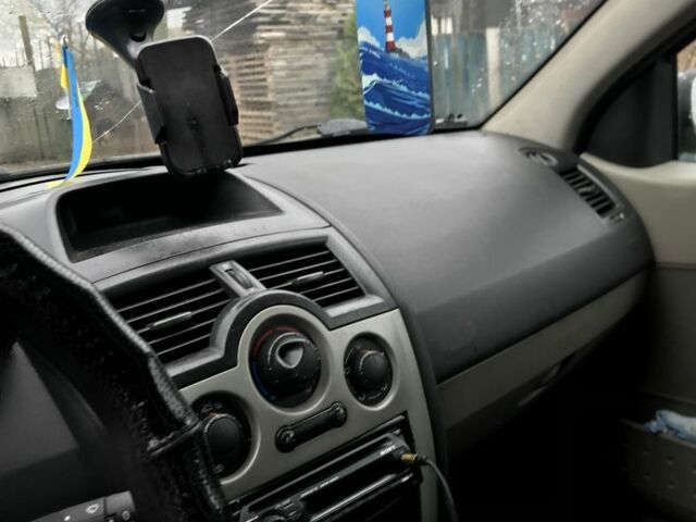 Синій Рено Меган, об'ємом двигуна 1.9 л та пробігом 293 тис. км за 4200 $, фото 5 на Automoto.ua