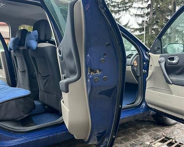 Синій Рено Меган, об'ємом двигуна 1.39 л та пробігом 153 тис. км за 4750 $, фото 14 на Automoto.ua