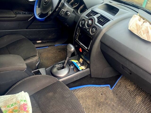 Синий Рено Меган, объемом двигателя 1.6 л и пробегом 0 тыс. км за 2000 $, фото 4 на Automoto.ua