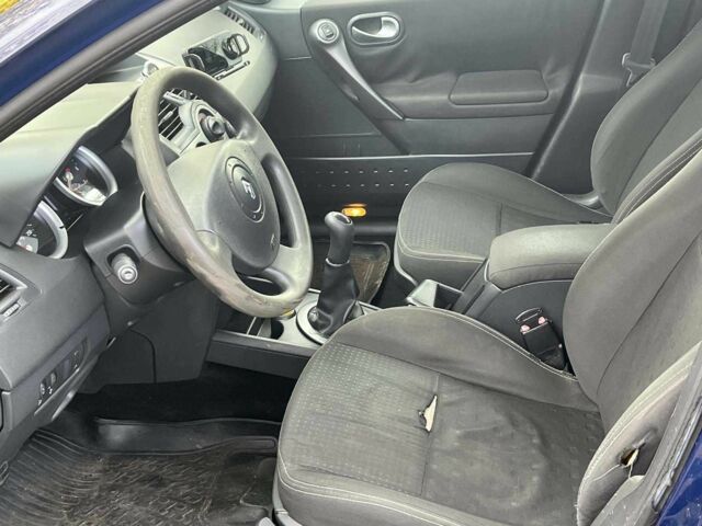 Синий Рено Меган, объемом двигателя 1.4 л и пробегом 229 тыс. км за 4790 $, фото 15 на Automoto.ua