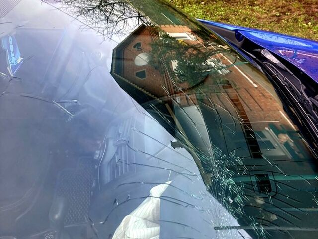 Синий Рено Меган, объемом двигателя 1.6 л и пробегом 0 тыс. км за 2000 $, фото 3 на Automoto.ua