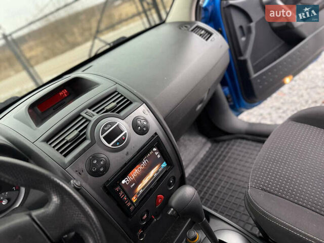 Синій Рено Меган, об'ємом двигуна 1.6 л та пробігом 215 тис. км за 4999 $, фото 29 на Automoto.ua