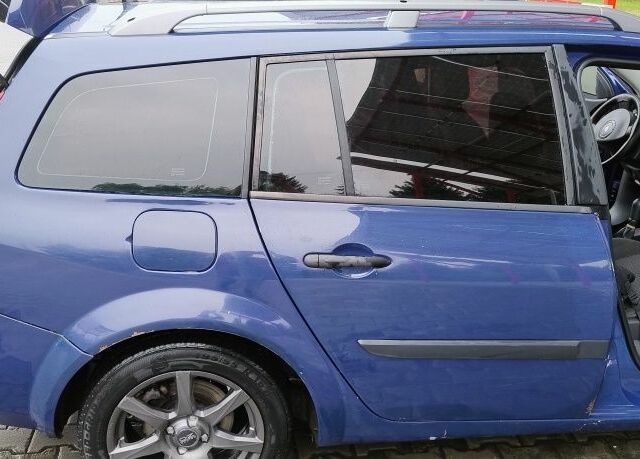 Синий Рено Меган, объемом двигателя 1.5 л и пробегом 245 тыс. км за 3800 $, фото 3 на Automoto.ua