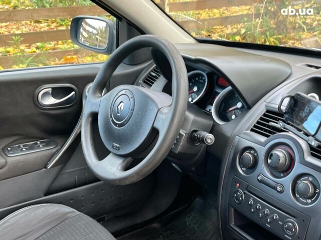 Синій Рено Меган, об'ємом двигуна 1.4 л та пробігом 229 тис. км за 4790 $, фото 27 на Automoto.ua