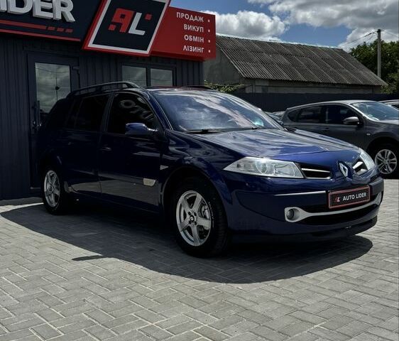 Синий Рено Меган, объемом двигателя 1.6 л и пробегом 210 тыс. км за 5600 $, фото 1 на Automoto.ua