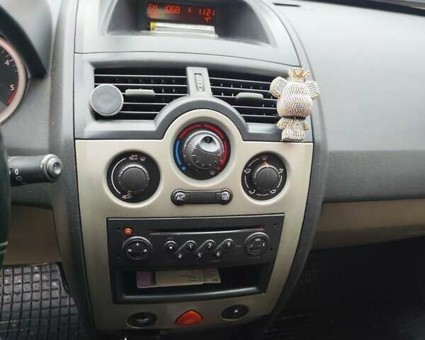 Синий Рено Меган, объемом двигателя 1.46 л и пробегом 304 тыс. км за 4200 $, фото 16 на Automoto.ua