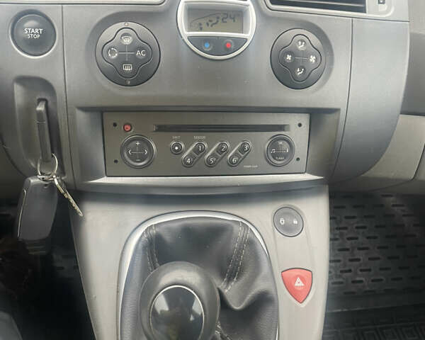 Синий Рено Меган, объемом двигателя 2 л и пробегом 262 тыс. км за 4800 $, фото 14 на Automoto.ua