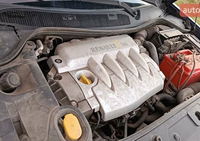 Синий Рено Меган, объемом двигателя 1.6 л и пробегом 205 тыс. км за 3650 $, фото 53 на Automoto.ua