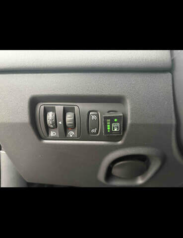 Синій Рено Меган, об'ємом двигуна 1.6 л та пробігом 287 тис. км за 4800 $, фото 9 на Automoto.ua