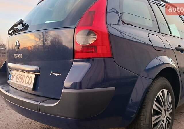 Синий Рено Меган, объемом двигателя 1.6 л и пробегом 205 тыс. км за 3650 $, фото 38 на Automoto.ua