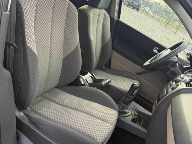 Синий Рено Меган, объемом двигателя 1.4 л и пробегом 198 тыс. км за 5300 $, фото 5 на Automoto.ua