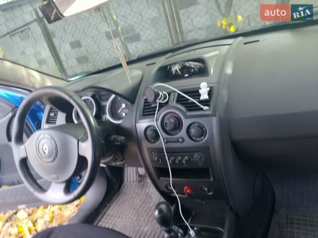 Синий Рено Меган, объемом двигателя 1.87 л и пробегом 330 тыс. км за 4200 $, фото 2 на Automoto.ua