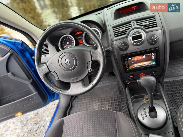 Синій Рено Меган, об'ємом двигуна 1.6 л та пробігом 215 тис. км за 4999 $, фото 39 на Automoto.ua